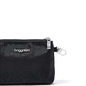 On the Go Daily RFID Pouch